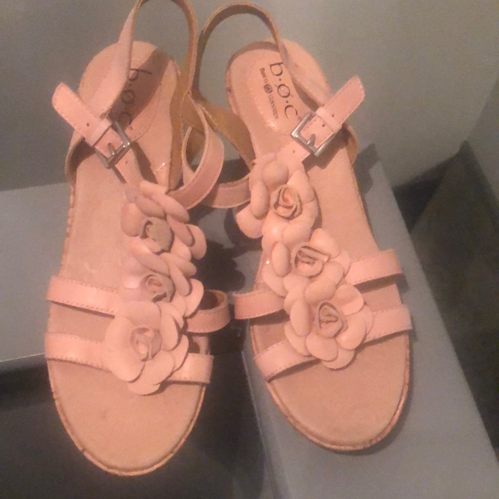 BOC blush wedge sandal with cork like platform gently worn